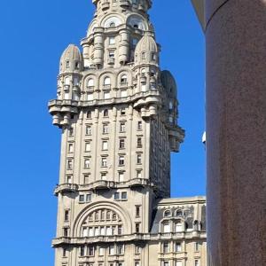 Monoambiente en Palacio Salvo Corazón de Ciudad Vieja