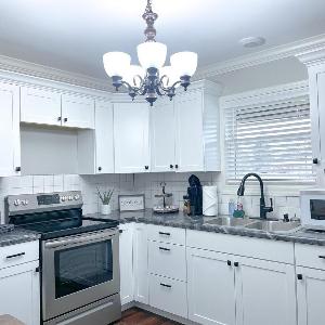 Newly Remodeled Cozy Home Minutes to Downtown-Family Friendly