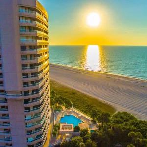 Oceanside Beach Treasure by Golden Coast Rentals