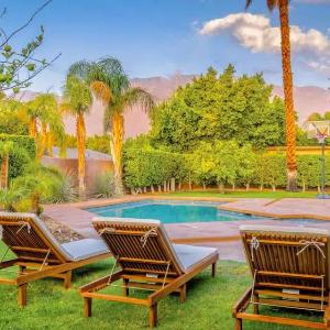 Villa Palm Paradigm
