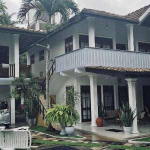 Surf Villa Hikkaduwa