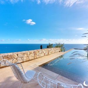 Pedregal Waterfront Villa - Heated Pool & Views