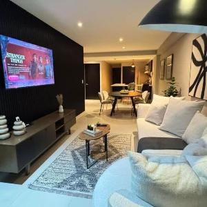 Designer 2BR in Polanco Two King Beds with Pool & Gym