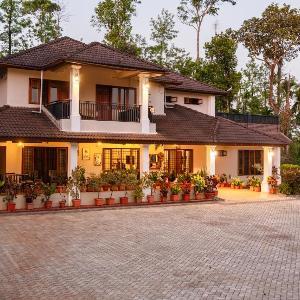 SaffronStays Coffeeshire