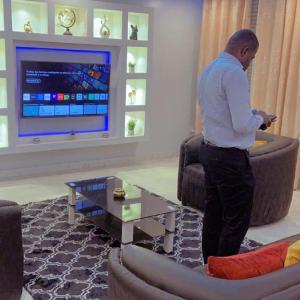 Apparemment 2 chambres- Lemba Salongo