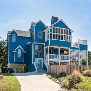 Seaquestered - Corolla Monteray Shores Pool Hot Tub Pets OK Community Pool 700 Yds to Beach