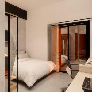 VOYAGER RESIDENCE