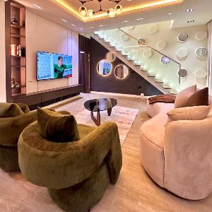 CARTIER 2 Bedroom maisonette