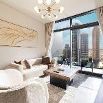 Brand New Luxury Waterfront 2bd Beautiful Canal View Dubai 
