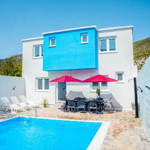 Plava villa Mostar
