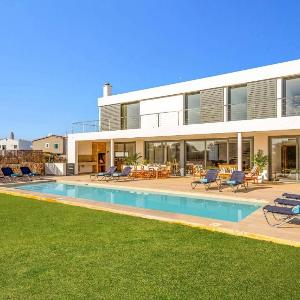 Villa Bonavista by Villa Plus