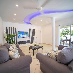 Plaza Achim 2BR APT heart of nightlife area