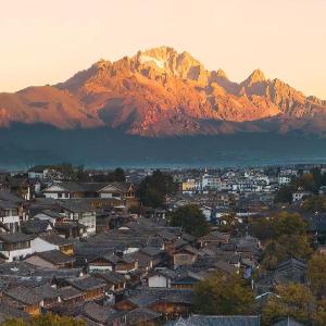 The Panorama Designer Villa & Cafe - Chinese Naxi Style Courtyard - Complimentary Airport Pick-up for 3 Nights & Tailor-Made Tours