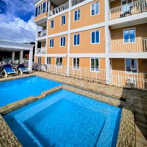 VIP Residence Dominica - Pool and Ocean Views 2 Minutes to Roseau