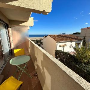 Studio avec balcon et parking en bord de plage - FR-1-837-77