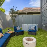 Brand new 3BR 2 5BA townhouse with Hot Tub