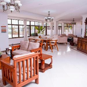 Spacious Apartment in Dar es Salaam with City Ocean and Pool Views