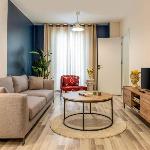5 min Walk to Taksim Square & Galata sleeps 4