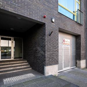 2-bedroom apartment with Parking and Balcony next to Old Town