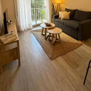 Modern 2-room new with balcony downtown area