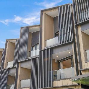 Takapuna Modern Townhouse | Parking nr Lake Pupuke