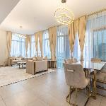 Cozy 2BR Near Zabeel Park - Dubai frame view