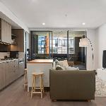 Zetland Base - Urban Comfort near Dining & Transport