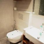 Luxurious 2 BR Apt in Park Gate - Near Metro
