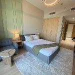 Bright and Stylish Studio - Azizi Aura
