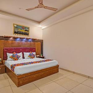 FabHotel Satya