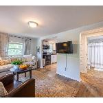 Downtown Bungalow < Less than 15 Miles to UGA! home