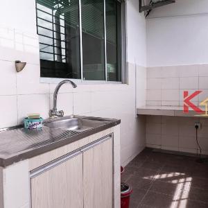Cozy Retreat Home- 5R3B- 16 Pax- 5mins to CityKK and Imagomall