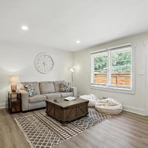 Athenian Haus with Grill home