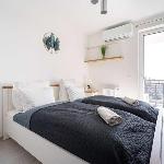 Central - Sunny - Spacious - Balcony 