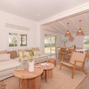 Aumadravet del Bosch by Villa Select