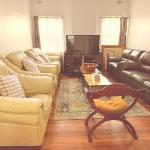 Shipradi Homes - Beautiful unit in Prime location 