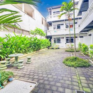 Dancenter Oka Legian Hotel