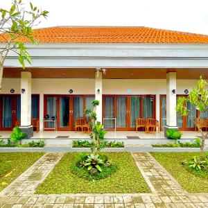 SantikaHomeStay
