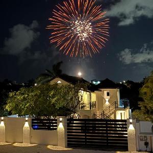 Cas Grandi Studios & Apartments with Pool & Jacuzzi