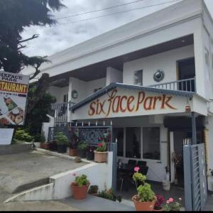 IndivaStays - Sixface Park