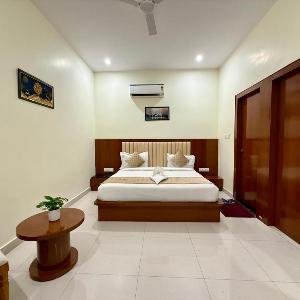 New Crown Plaza