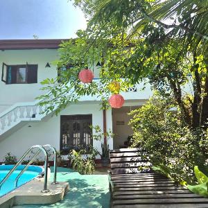 Nelum Vegan House