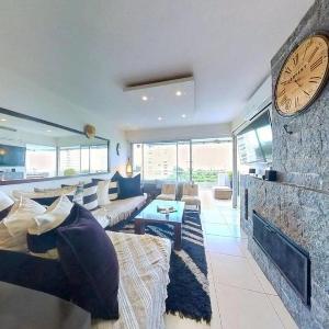 Espectacular apartamento en Parada 19 Playa Mansa 3 Dormitorios