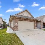 Beautiful 3 bed 2 bath updated home with garage Wichita