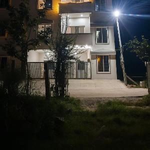 Beautiful Apartment Near Neeladri Nagar Market