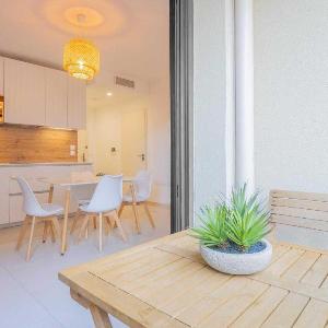 Spacious studio a-c 2P - Place des Lices