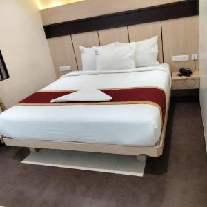 Shree Akshayams - Authentic Veg Restaurant & Hotel