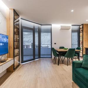 Hill Side Suite 4 by Premium Selection