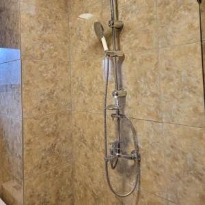GEORGE SEECEE Suites Kiwatule