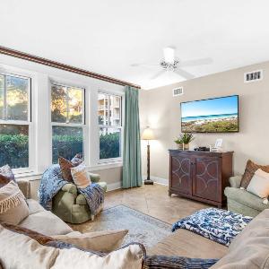 Lasata Grand Sandestin Resort at Baytowne Warf Pool Beach & Shuttle Access